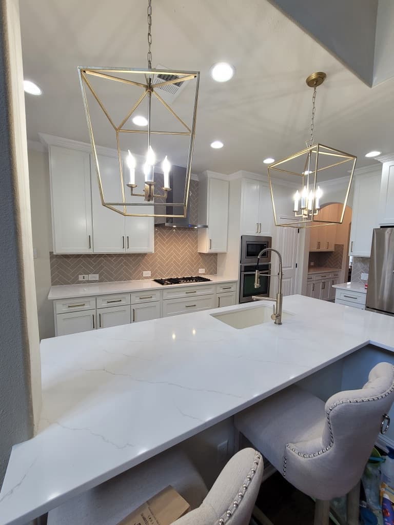 San Antonio kitchen remodel — quartz counters, custom cabinets, tile backsplash